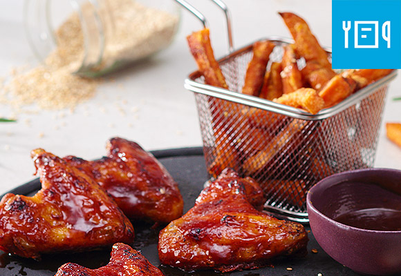 Rezept: Buffalo Chicken Wings mit Süßkartoffel-Pommes