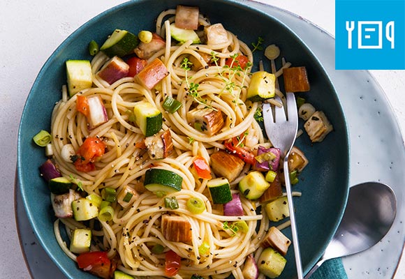 Rezept: Lauwarmer Spaghetti-Salat mit Grillgemüse