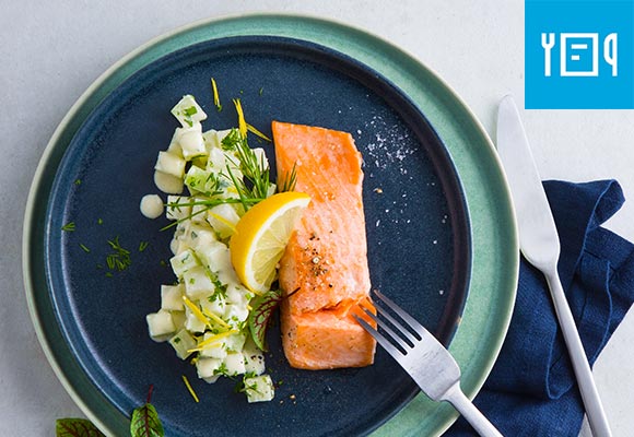 Rezept: Lachsfilet auf Kräuter-Rahm-Kohlrabi