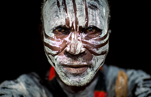 Portrait d'un homme de la tribu Korcho avec le visage peint, Vallée de l’Omo