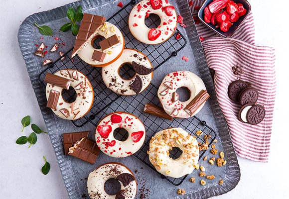 Rezeptbild: Donuts mit Süßigkeiten-Topping
