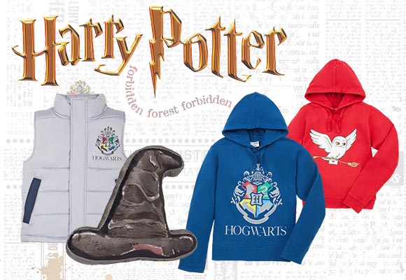 Logo: Harry Potter; Produktabbildungen: Steppweste, Formkissen, Sweathoodies mit verschiedenen Motiven