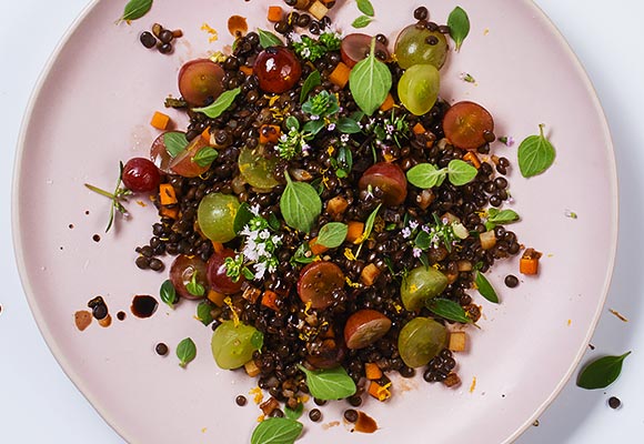 Rezept: Balsamico-Linsensalat mit Trauben