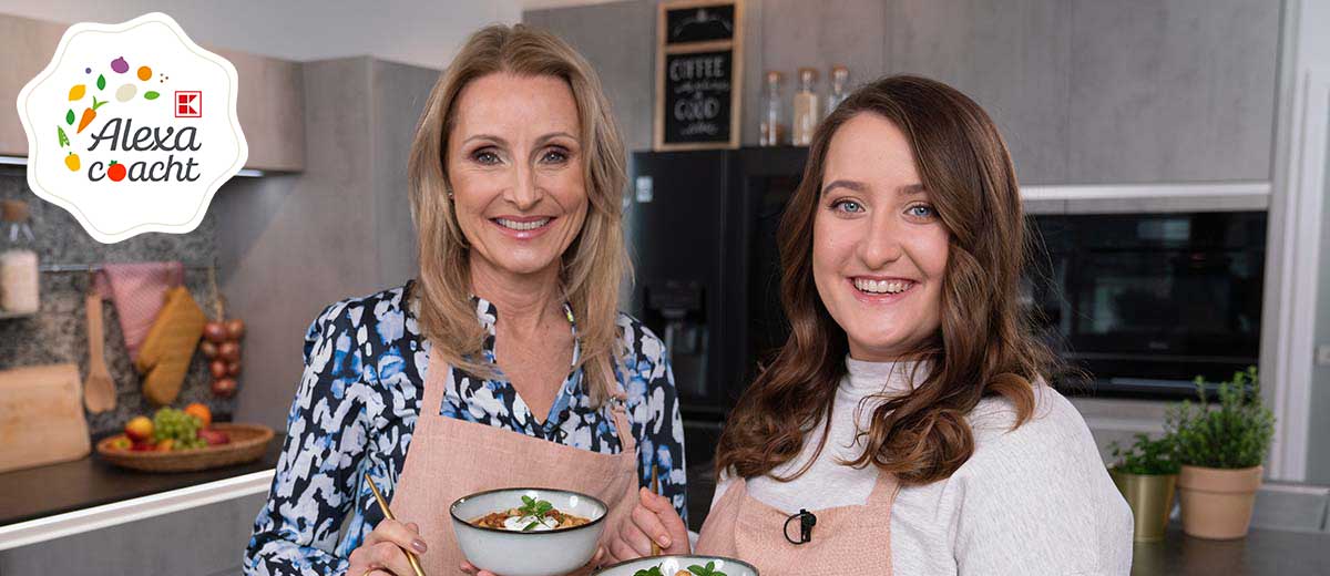 Ernährungsexpertin Dr. Alexa Iwan mit Jasmin Heider von @endlich_zufrieden; Logo: Alexa coacht, rotes Kaufland-K