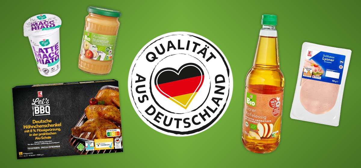 Logo: QUALITÄT AUS DEUTSCHLAND; Produktabbildungen: K-TO GO Kaffeemilchmischgetränk, K-CLASSIC Dtsch. Hähnchenschenkel, K-BIO Apfelmus, K-BIO Apfelessig und K-CLASSIC Aufschnitt