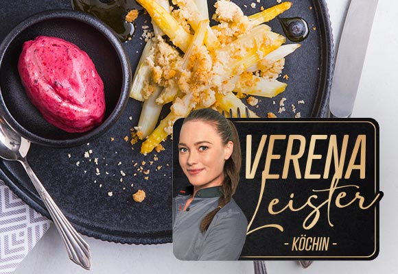 Rezept: Spargelcrumble mit Beeren, Logo und Bild: VERENA Leister - KÖCHIN -