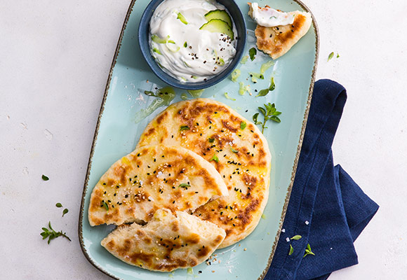 Rezept: Pfannen-Joghurt-Pitabrot mit Tzatziki