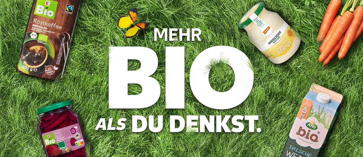 Schriftzug: MEHR BIO ALS DU DENKST, Produktabbildungen: verschiedene Bio-Artikel