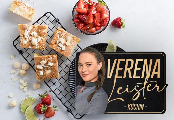 Rezept: Warmer Blondie mit gepfeffertem Erdbeersalat; Abbildung: Verena Leister - Köchin -