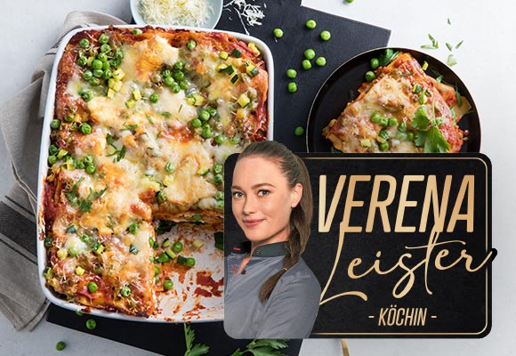 Rezept: Vegetarische Sommerlasagne mit Mangold, Zucchini und Erbsen; Abbildung: Verena Leister - Köchin -