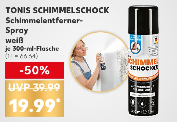 Tonis Schimmelschock Schimmelentferner-Spray, weiß, je 300-ml-Flasche für 19.99 Euro* (UVP = 39.99 Euro); Abbildung: Frau sprüht mit einer Dose von Tonis Schimmelschock auf Schimmel an einer Wand