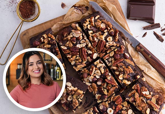 Rezept: Nuss-Brownies; Abbildung: Kiki von Kikis Kitchen