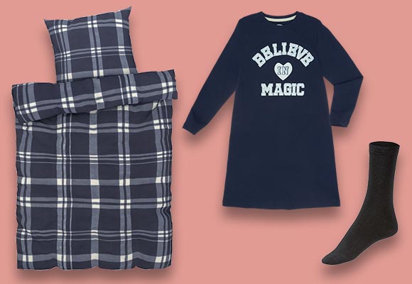 Produktabbildungen: Liv&Bo® Fleece-Bettwäsche-Set, Hip&Hopps® Nachthemd, Oyanda®/Townland® Socken