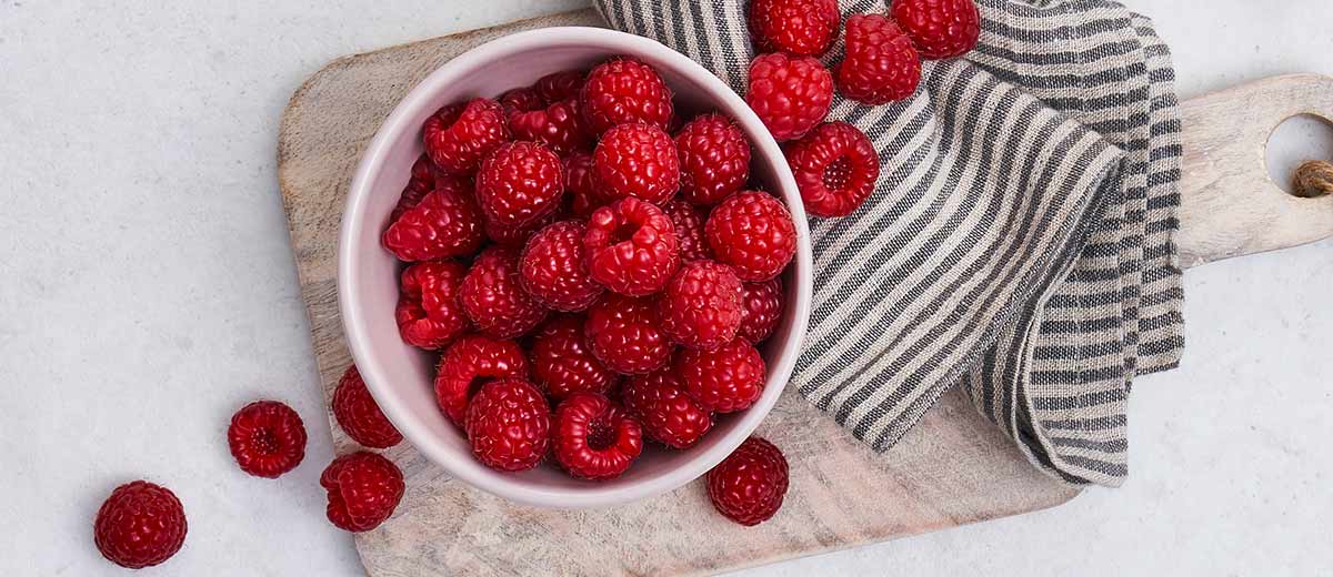 Himbeeren in einer Schale