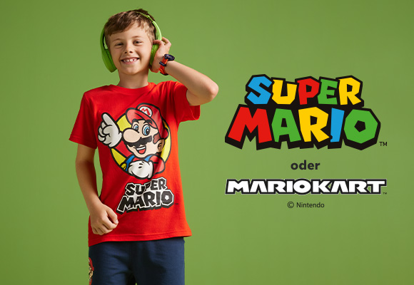 Logo: Super Mario oder Mariokart; Abbildung: Ein Kind trägt Kleidung von Super Mario