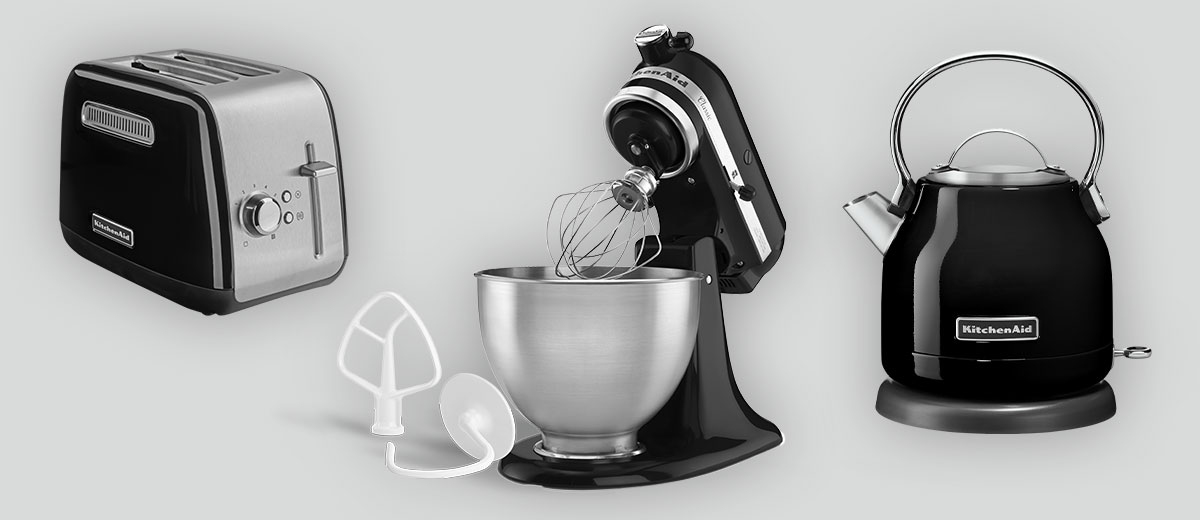 Abbildung: KitchenAid Toaster Classic »5KMT2115EOB«, KitchenAid Küchenmaschine Classic 4,3 l »5K45SSEOB«, KitchenAid Wasserkocher Classic »5KEK1222EOB«