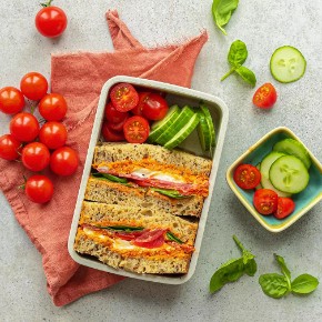 Caprese sendvič
