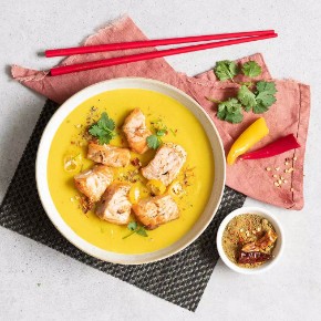 Žluté curry s lososem