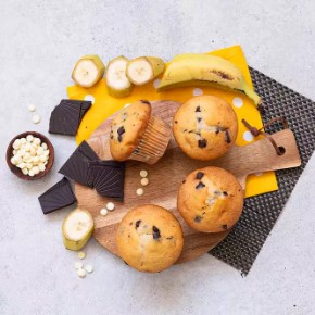 Banánové muffiny s bílou a hořkou čokoládou