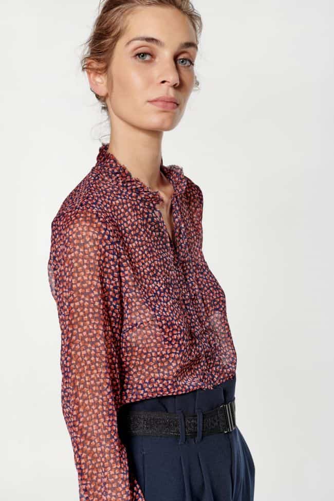 blouse ribble à motif rose et bleu