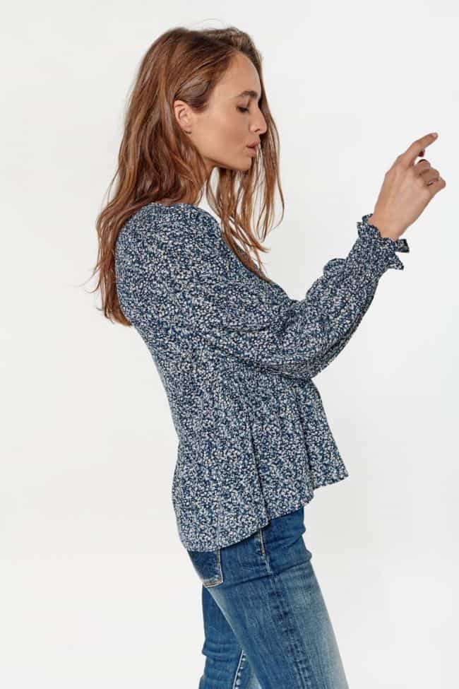 blouse song à motif fleuri bleu