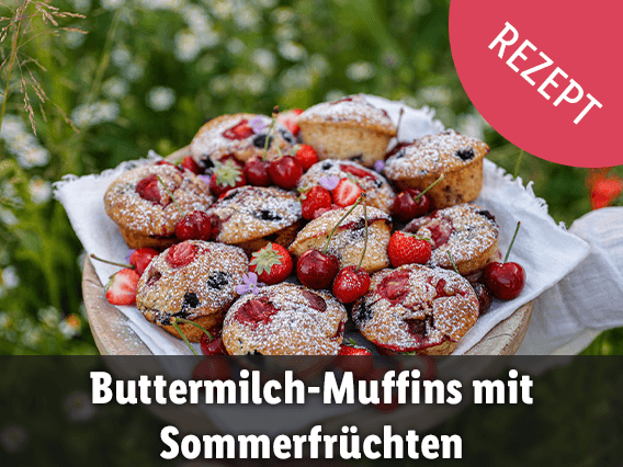 Buttermilch-Muffins mit Sommerfrüchten