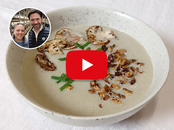 Velouté de champignons aux noisettes