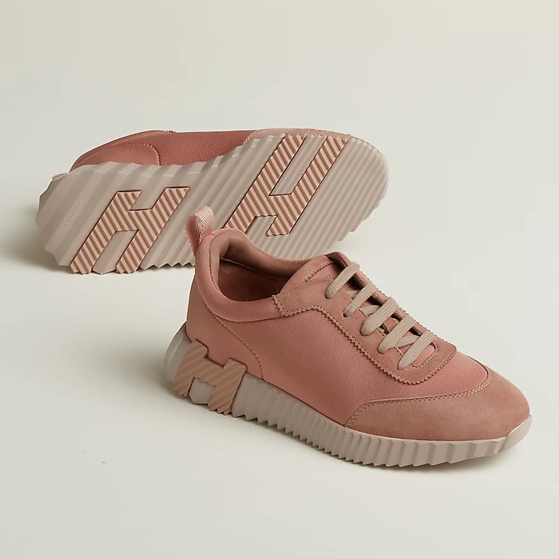 BOUNCING SNEAKER
