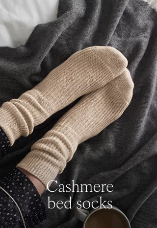 Cashmere bed socks